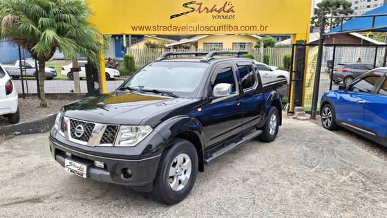 NISSAN FRONTIER 2.5 LE 4X4 CD TURBO ELETRONIC DIESEL 4P AUTOMÁTICO